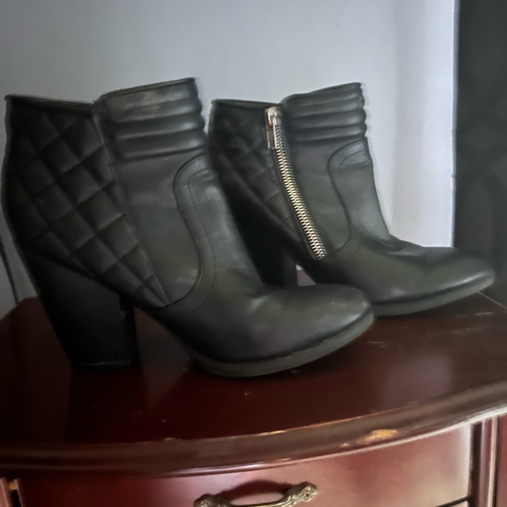 Sugar booties